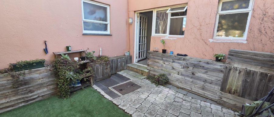 To Let 1 Bedroom Property for Rent in Morgenster Western Cape